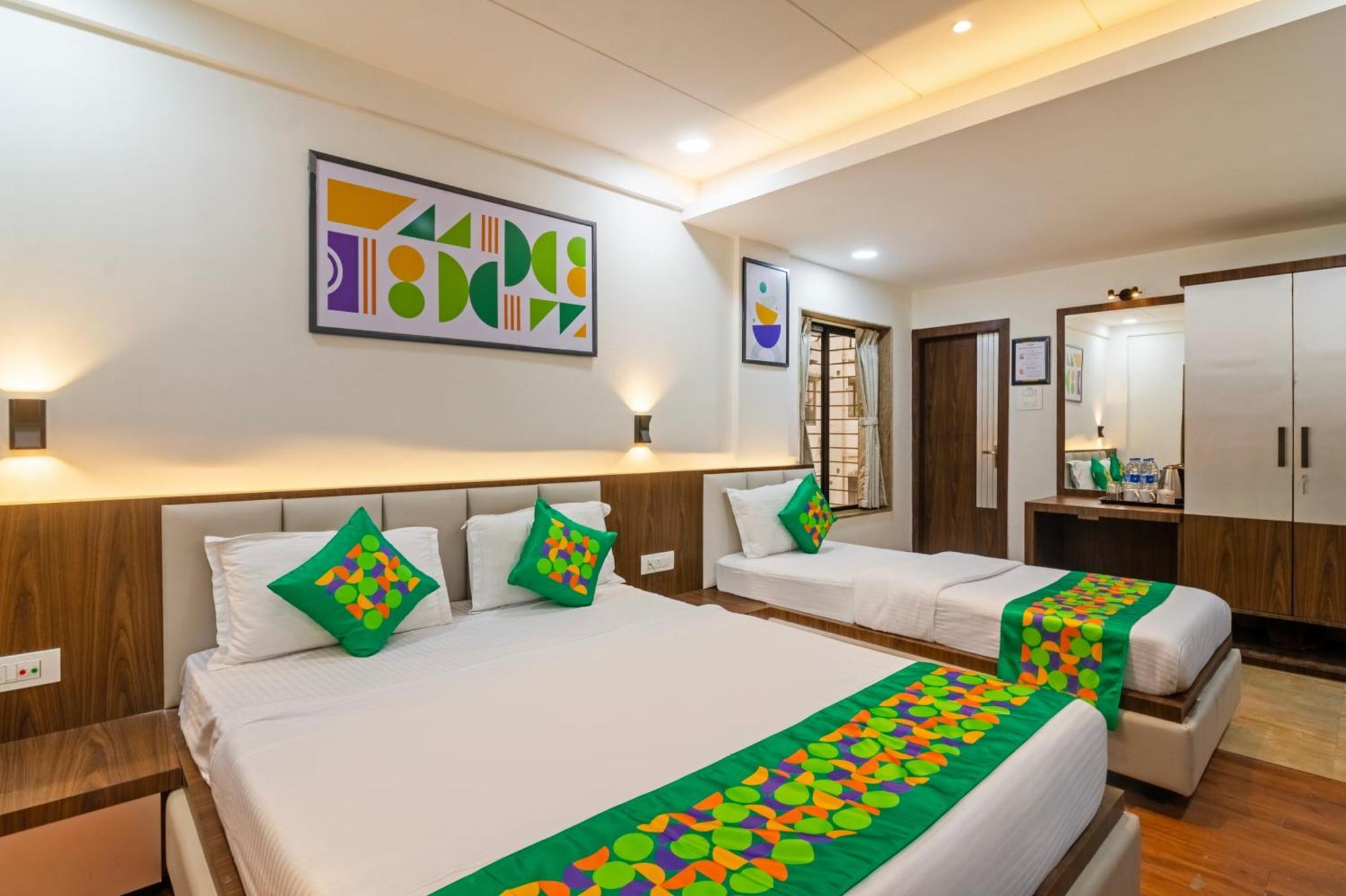 Treebo Petals Banquet & Suites - Kalküta Dış mekan fotoğraf