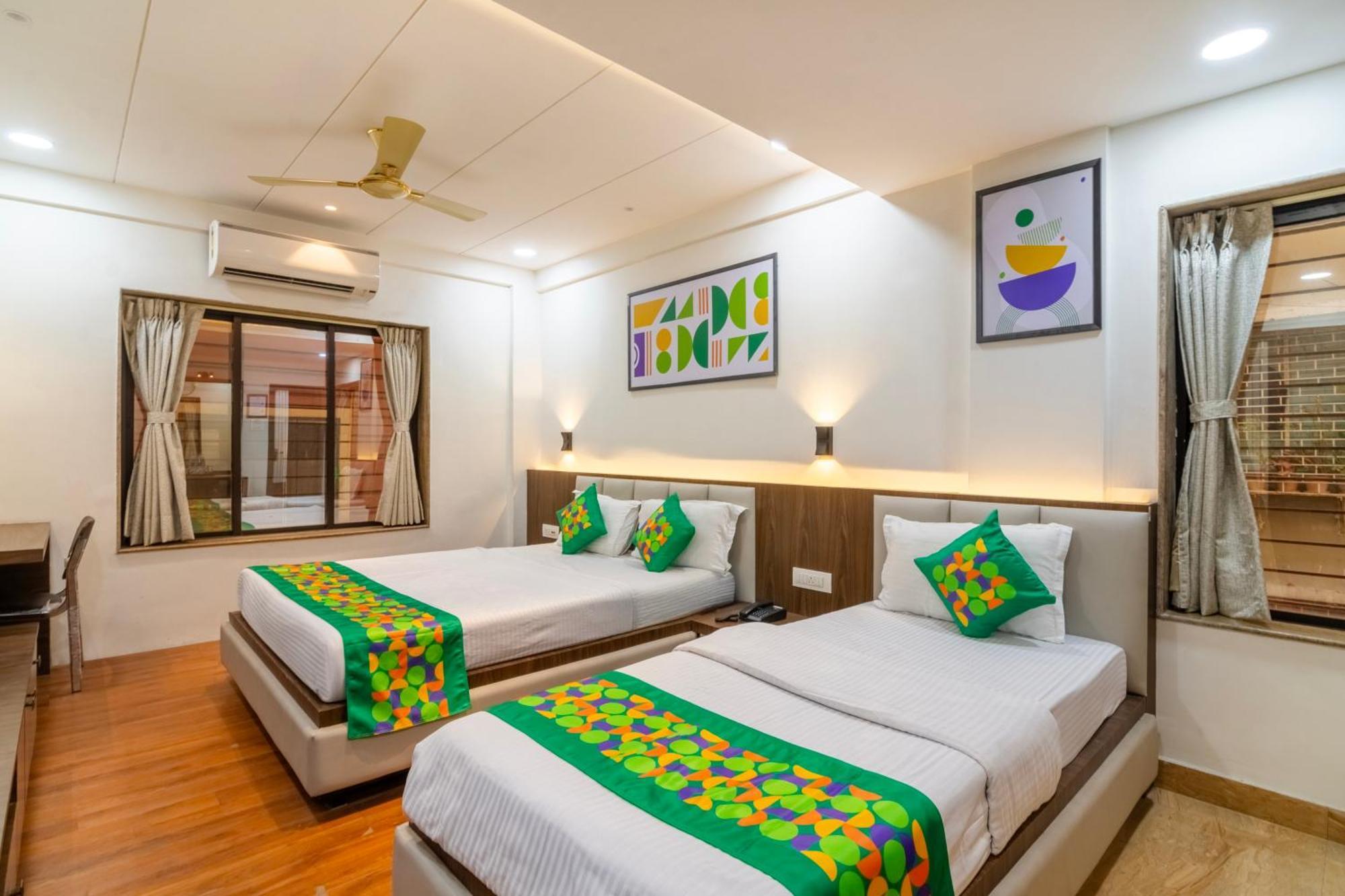 Treebo Petals Banquet & Suites - Kalküta Dış mekan fotoğraf