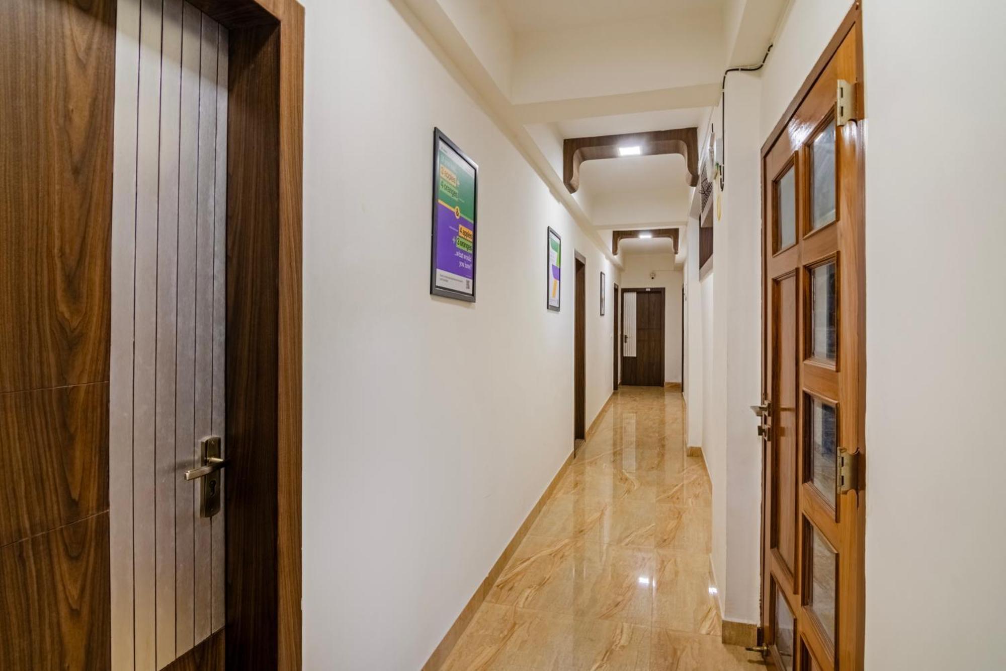 Treebo Petals Banquet & Suites - Kalküta Dış mekan fotoğraf