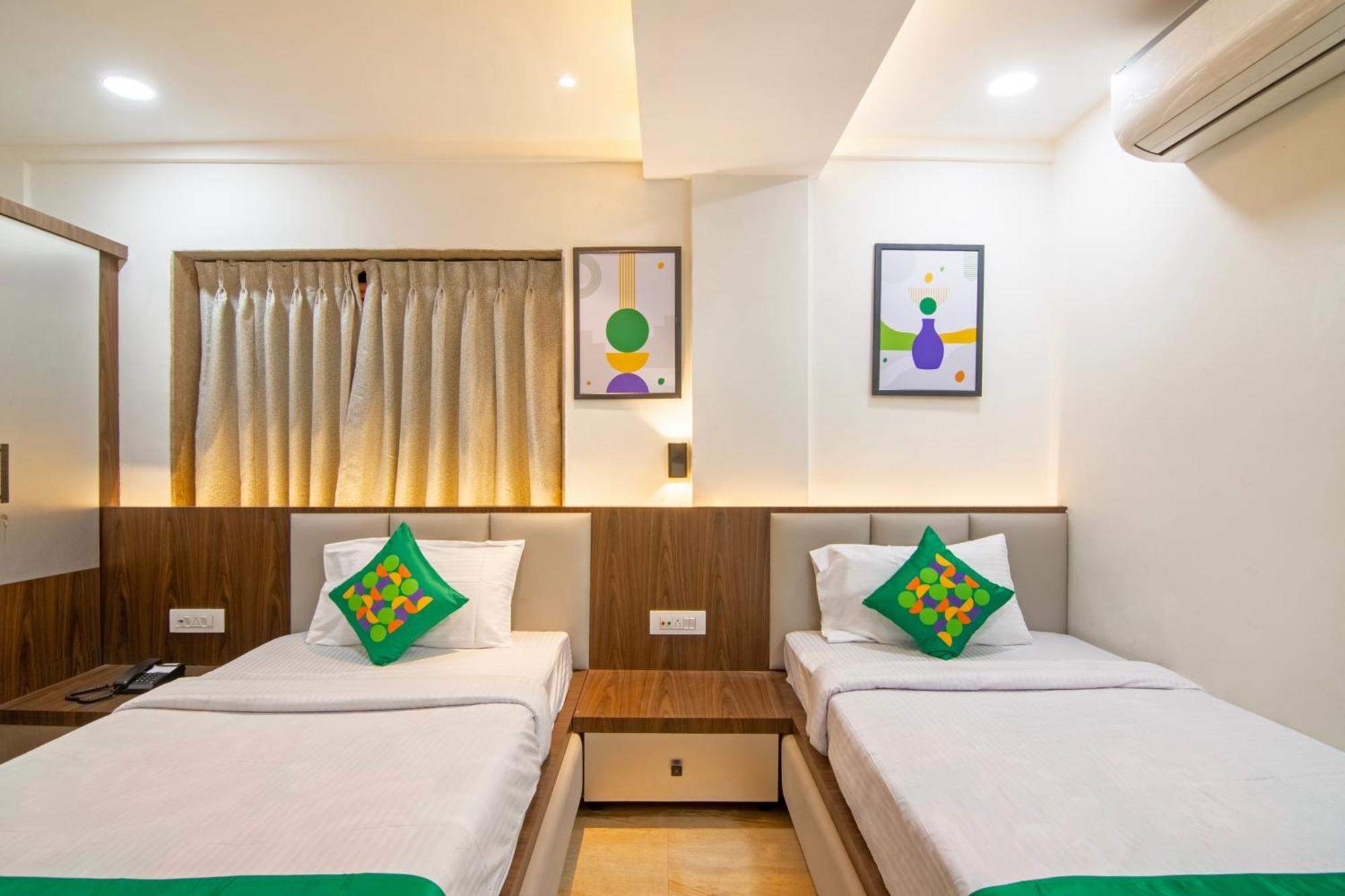 Treebo Petals Banquet & Suites - Kalküta Dış mekan fotoğraf