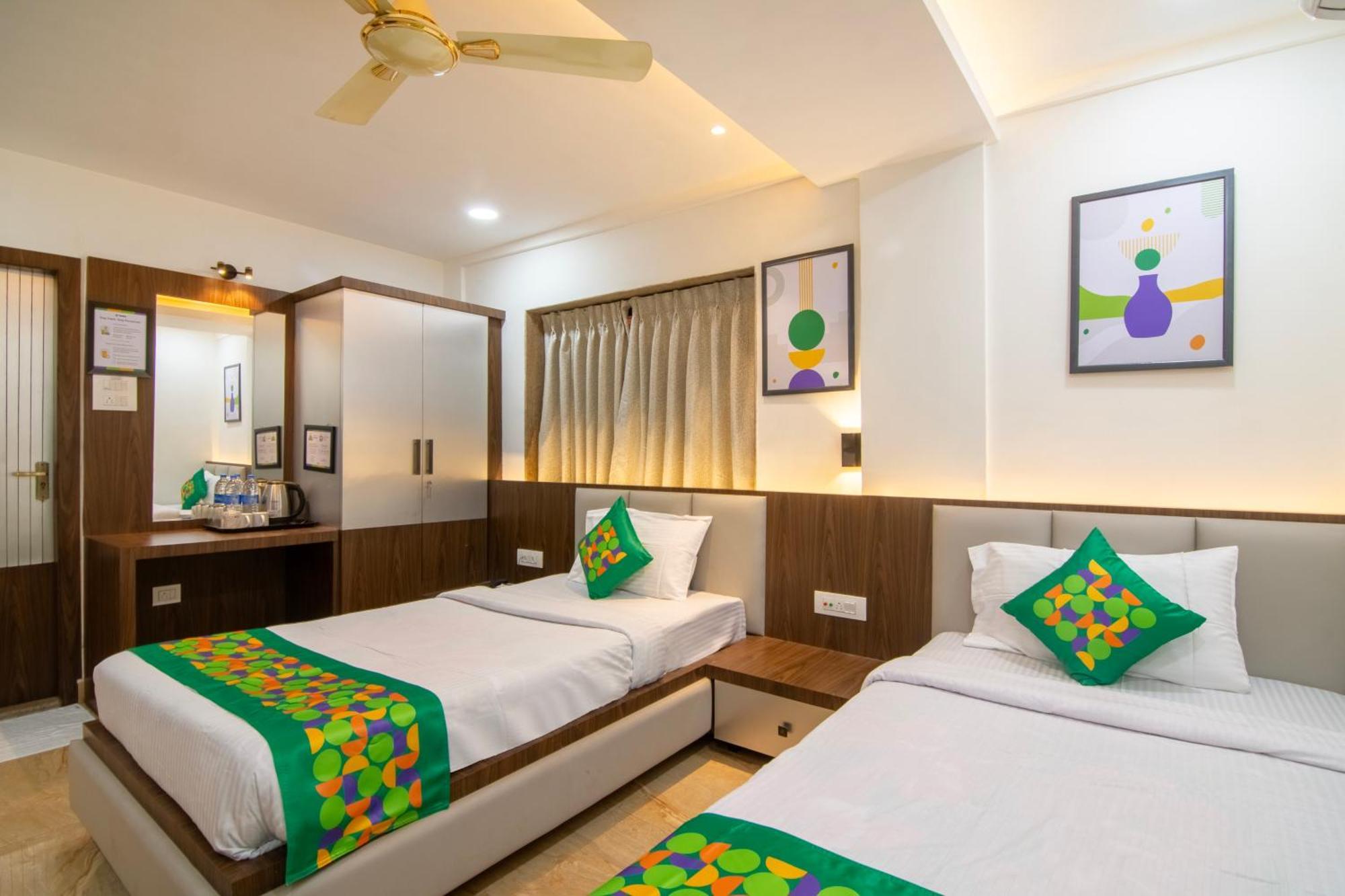 Treebo Petals Banquet & Suites - Kalküta Dış mekan fotoğraf